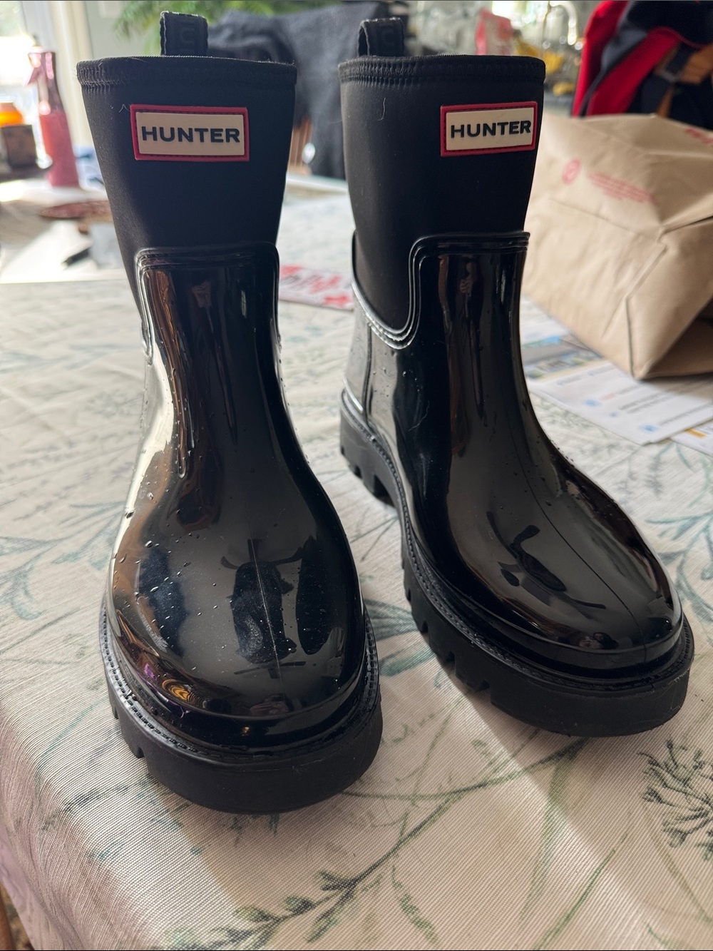 Hunter Black Gloss Chelsea Rain Boots with Logo Cuff
